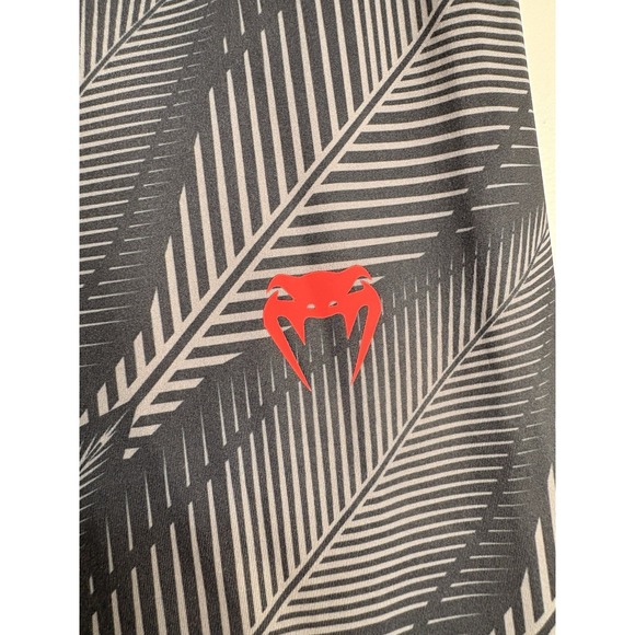 Venum Phantom Leggings Black Red Womens Small MSRP $69.99 active ware gym - Picture 5 of 9